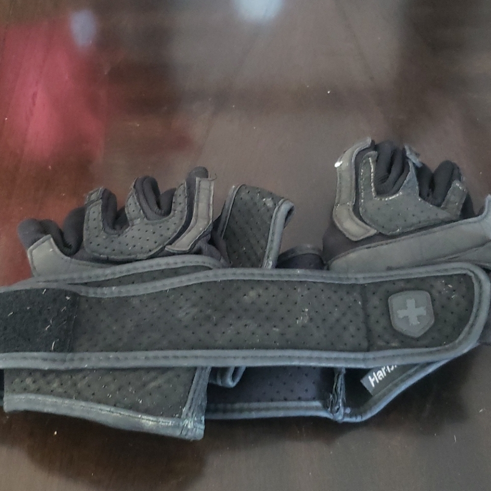Lifting gloves